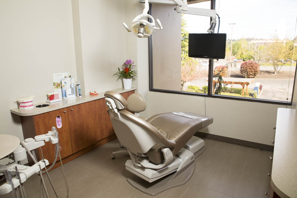 Exam room at Renton Smile Dentistry with relaxing outside view is used to conduct cleanings and exams as part of the preventive dentistry services in Renton, WA.